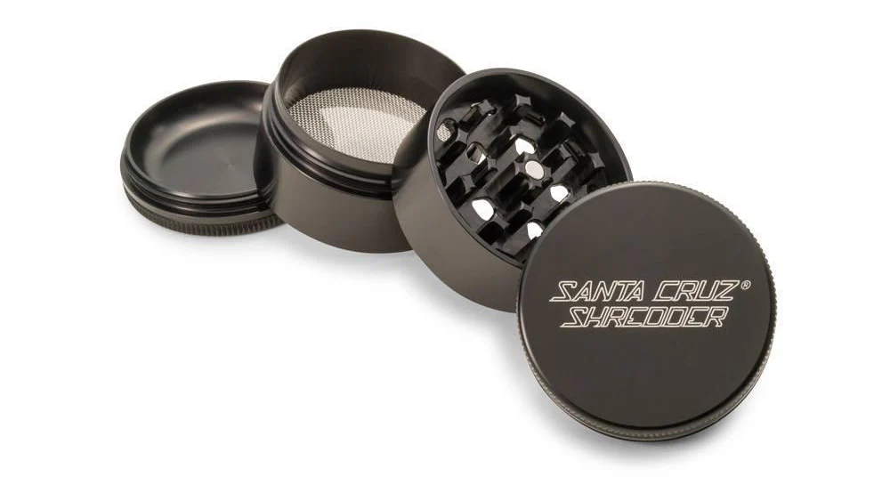 grinder-santa-cruz-shredder-4-piece-grinder-choose-small-medium-or-large-1_9351e762-d38c-47b6-a3e2-e49010313647_1000x563_crop_center
